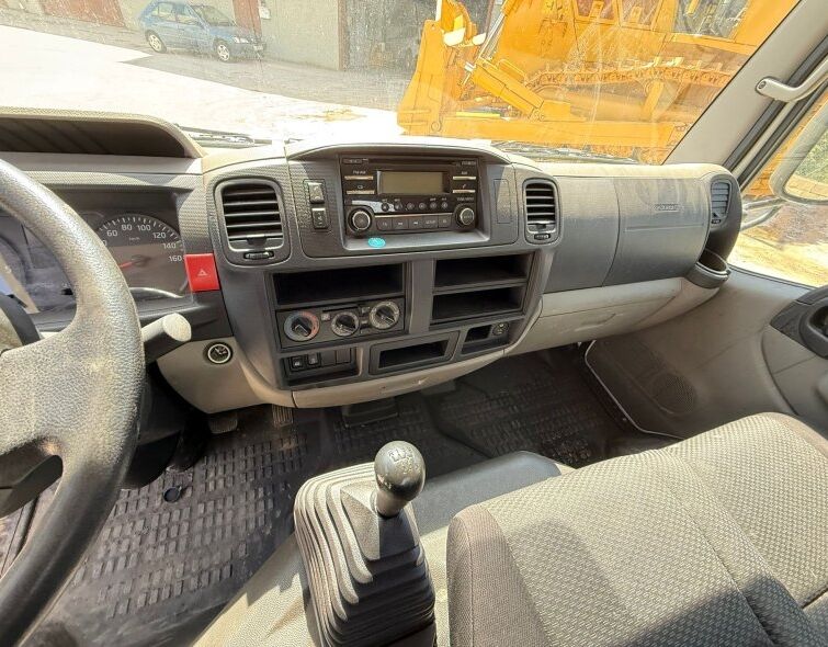 - CAB NISSAN CABSTAR NT400